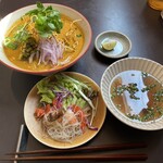 THAI KITCHEN MANAO - カオソーイ