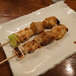 やきとり山平 - 皮つき追加