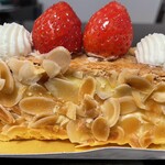 アンリ・シャルパンティエ - 料理写真:ナポレオンパイ 810円