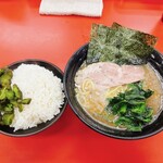 横浜家系らーめん ぼうそう家 - ラーメン並、ライス