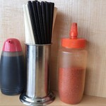 ラーメンジャパン - テーブル調味料