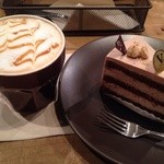 PATISSERIE CAFE VIGO - キャラメルラテ、チョコレートケーキ