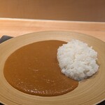 銀座 大石 - カレー。辛味はなくてまろやかで優しいお味。日和って2人前ですが、もっと頂けば良かったと後悔(笑)