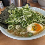 横浜らーめん 武蔵家 - 特製ラーメン＋九条ねぎ