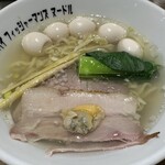 Tokyo Bay Fisherman's Noodle - 料理写真:潮らぁ麺 （しおらぁめん）　１２００円　（うずら　２００円）　(2024/02)