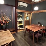 かつ亭籠る - 落ち着いた店内