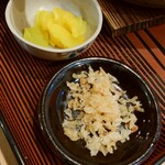 吉田麺業 - 天かす、漬物