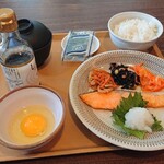 Jonasan - 焼鮭朝食(989円)です。