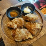 Uma Karaage To Izake Meshi Mirai Zaka - 