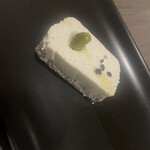 Bistro Kojiya - 白子とマスカルポーネ ピスタチオのアクセント。