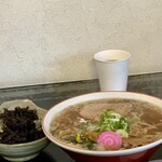 らー麺　Do・Ni・Bo - 朝ラーにネギと岩海苔トッピング