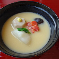 大阪なだ万 - 白みそ雑煮