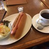 ビッグツリーカフェ - モーニングドッグ、ホットコーヒー