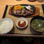 Yayoi Ken - 私が注文した、ブラックアンガスビーフのカットステーキ定食(税込1,340→アプリのクーポンで1,310円)