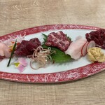 馬肉料理 菅乃屋 - 馬刺し5種盛合せ