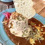 ロマネコ茶店 - ■Curry Set ￥1.750  気まぐれカリー（赤ワインで煮込んだカレーにキノコのクリームソース）