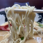 234530253 - 硬めで頼んだ麺がうまいんです