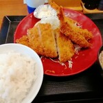 Katsuya - 定食は豚汁です