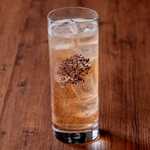 rose gin and tonic