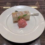 Cheese To Hachimitsu - 濃厚チーズケーキが超濃密(*´ω｀*)