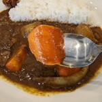 MYCURRY SHOKUDO - 大ぶりにカットされたニンジン