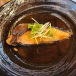 漁師家 大次郎丸 - ブリの煮たやつ。甘めの煮汁が浸みててめっちゃ美味しい～