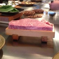 神戸牛ステーキ Ishida. 本店 - 三人前