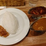 Toukyou Kareya Meitenkai - ２店盛りB@1150円デリーカシミールカレー・東京スリランカチキンカレー