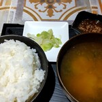 Sousaku Tonkatsu Goen - ご飯と味噌汁