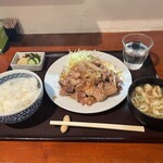 菱田屋 - 生姜焼き、ご飯セット