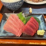 菱田屋 - 2点盛り、本マグロ、中トロ