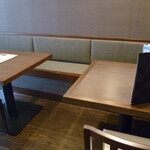 うな昇 - 店内　ソファー席もあります