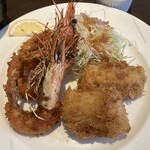 シャンボール - 海老フライと魚フライランチ接写