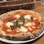 Pizzeria Romano e Marino - ■マルゲリータ¥1,880