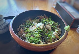 Soba Dokoro Mempo - ＊蕎麦自体も滑らか食感で美味しく、つゆのお味も甘みが少なく好みだそう。 美味しい「おろし蕎麦」だという感想。