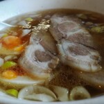 13湯麺 - とんみん（チャーシュー、味タマ）