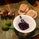 串駒房 - 巻貝、大山鶏のレバーパテ、オリーブ新漬け