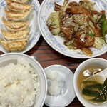 ぎょうざの満洲 - 回鍋肉セット