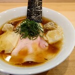 らぁ麺 飯田商店 - わんたん入り醤油らぁ麺