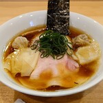 らぁ麺 飯田商店 - わんたん入り醤油らぁ麺