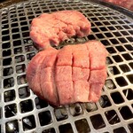肉のよいち - 厚切り牛タン