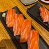 Sushi To Karobata Yaki Shiki Hana Maru - 寿司 サーモン