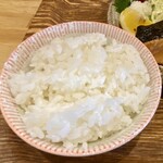 にっこにこ食堂 - ご飯は中の控えめ