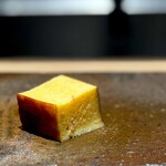 菊鮨 - 玉（ギョクって発音が嫌いなので、僕的には、たま）。 芝海老成分たっぷりな、ケーキ系たま。 手間かかる最後の逸品。