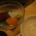 全席個室 楽蔵 - ３種の刺身はちょっと量が少ないかな。