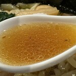 手打ち 蓮 - 煮干しの旨み凝縮醤油スープ