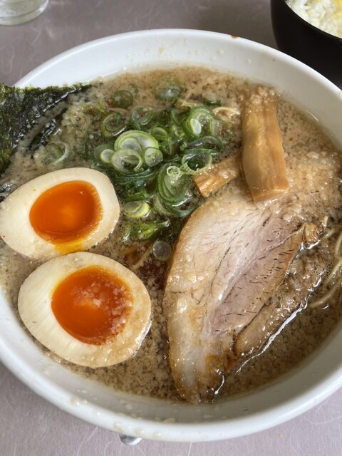 背脂醤油ラーメン まる星 開成店 - 和田河原/ラーメン | 食べログ