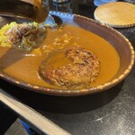 Bisutoro Kirakutei - 壷焼きカレーを一気に全部かけてしまいました