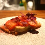 IZA - フォアグラのパテ パウンドケーキ添えアップ