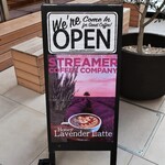 STREAMER COFFEE COMPANY - 立て看板